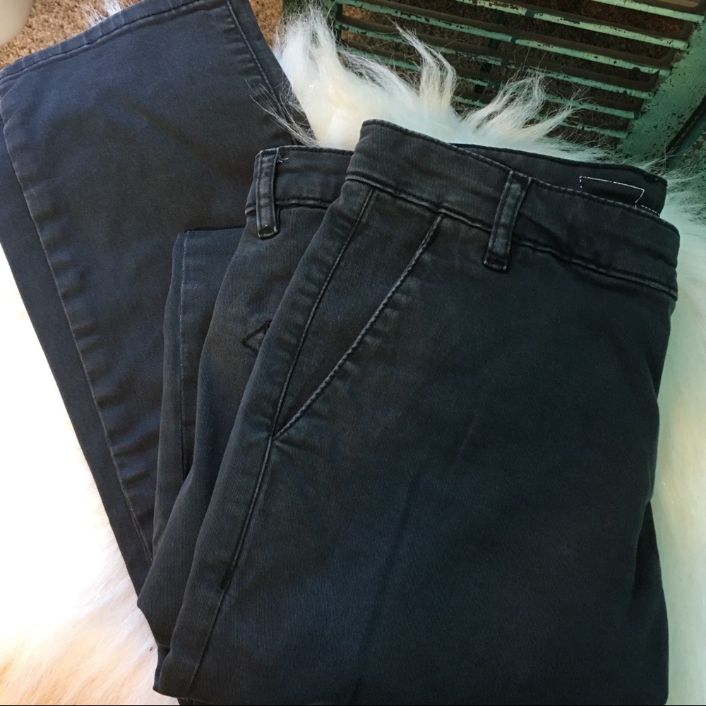 EUC LEVI CHINOS